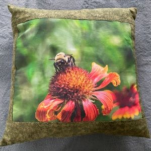 Honey bee on a flower green pillow home decor -new handmade